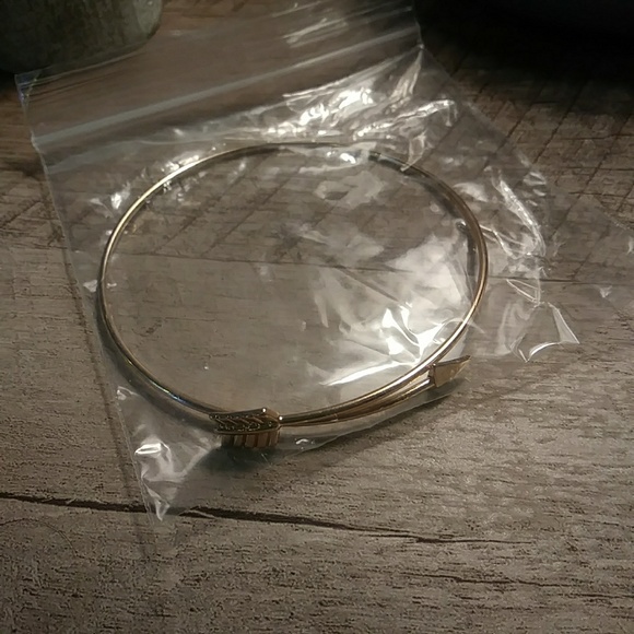3/$15 Arrow Layering Bracelets - Gold - Picture 3 of 4